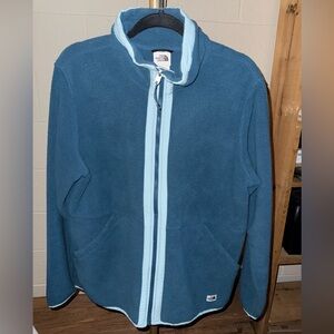 North face sweatshirt size M